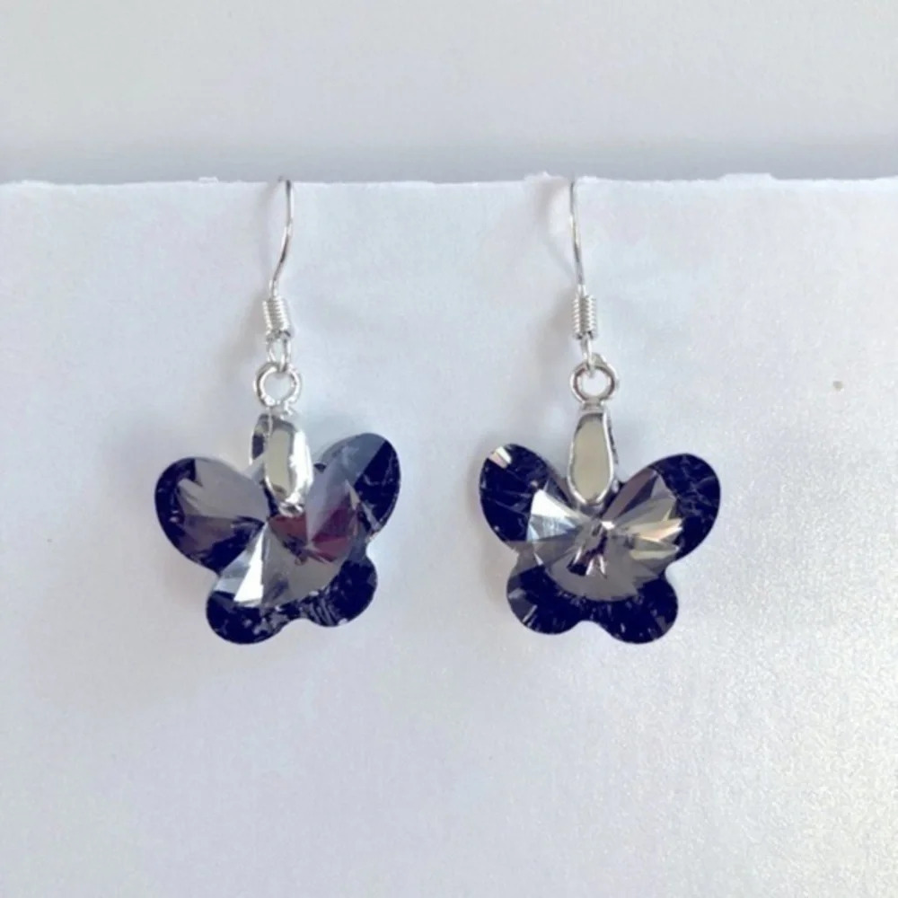 Deep Gray Butterfly Rainbow Aura Titanium Crystal Quartz Earrings NWT